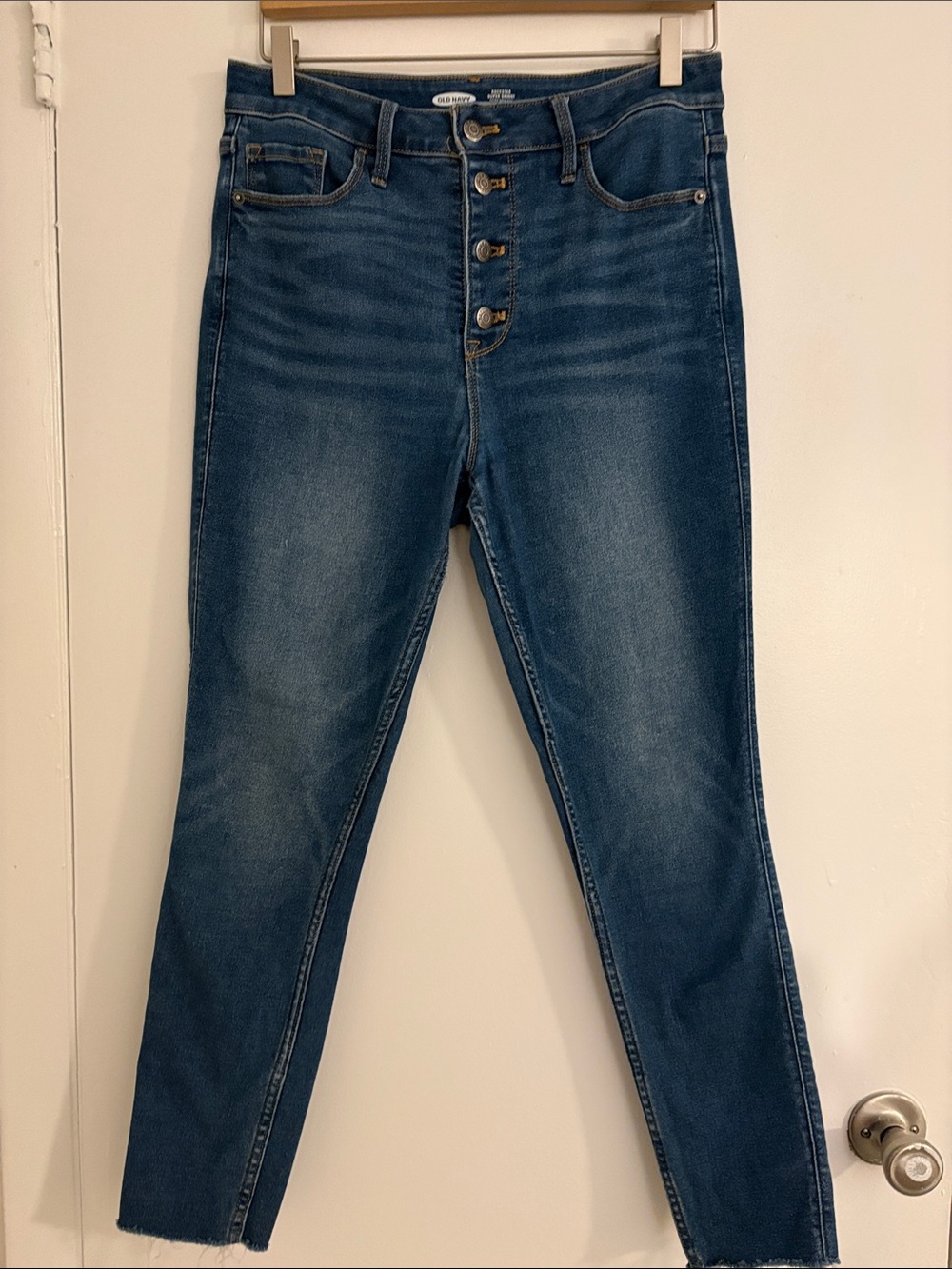 Old Navy Rockstar Super Skinny Jeans in Medium Blueu